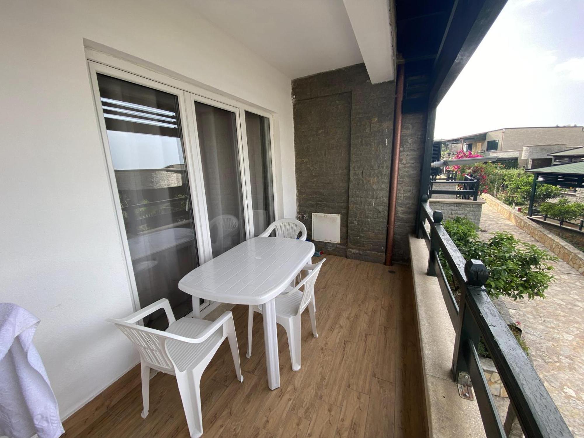 Aquamarine Apartments 1, Vlorë Exterior foto